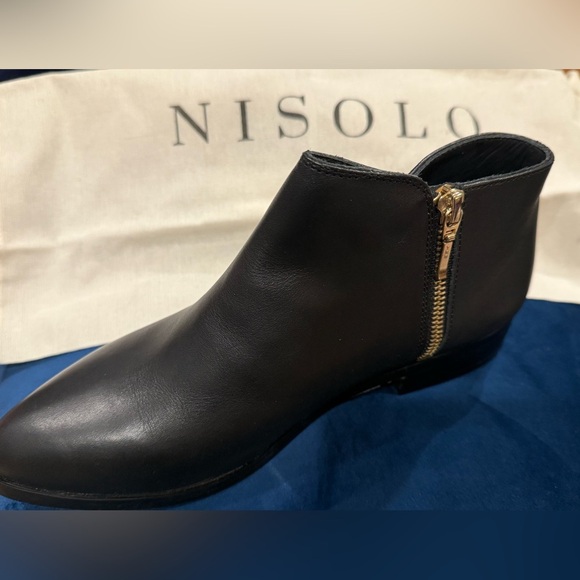 🆕 NISOLO “Lana” Black Leather Boots with Gold Zipper - Picture 1 of 6